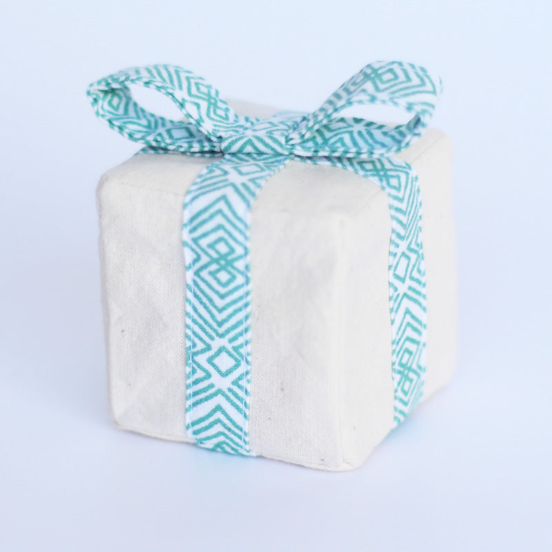 PROMOTION - Jouet cadeau pour chat en tissu - Garnie d'herbe à chat ou de valériane - Fait-main - Made in France - Azure et Gaia