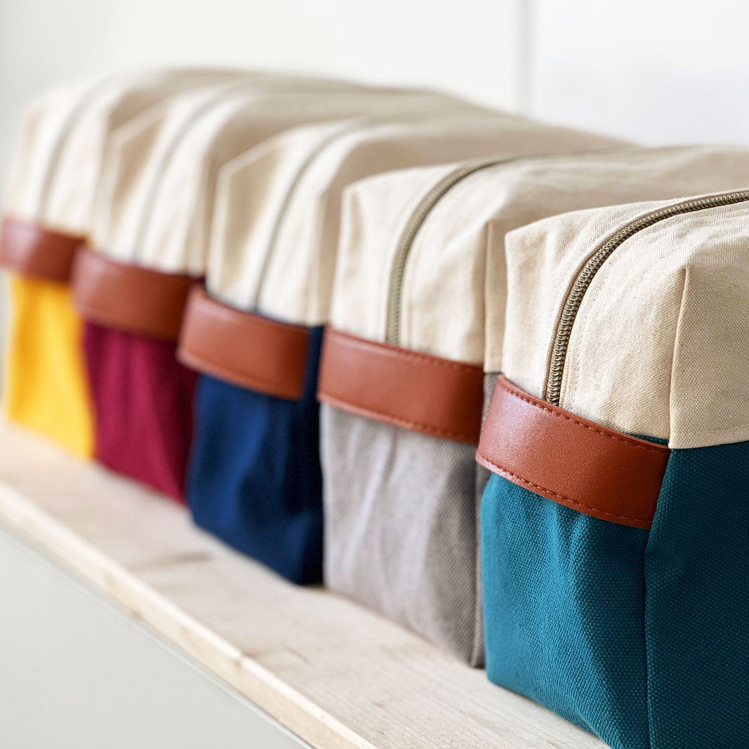 trousse de voyage - broderie du prénom à la main - made in France