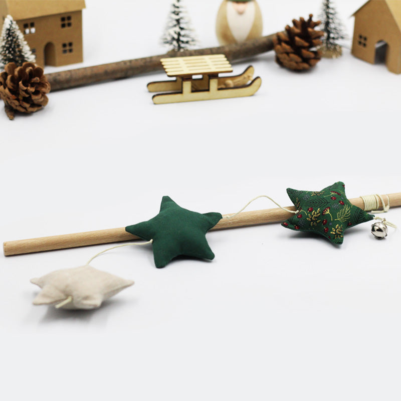 canne à pêche de noël verte pour chat avec des étoiles - Garnie d'herbe à chat et/ou de valériane - Made in France - Azure et Gaia