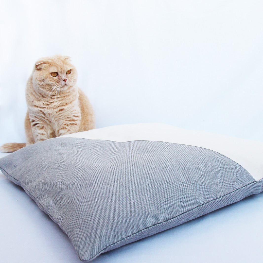 Coussin pour chat moelleux et déhoussable, fait main, Made in France 