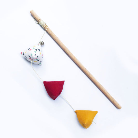 Canne à pêche pour chat - Personnalisation des berlingots - Garnis d'herbe à chat et/ou de valériane - Fait-main - Made in France - Azure et Gaia