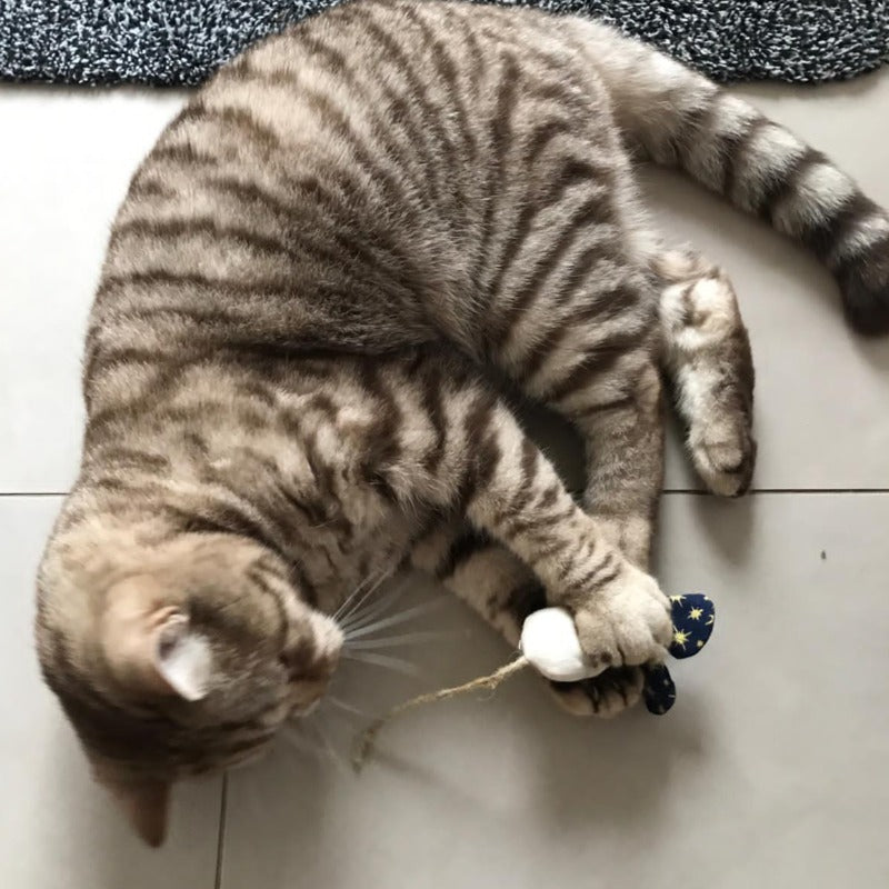 Jouet souris de noël pour chat en tissu - Garnie d'herbe à chat ou de valériane - Fait-main - Made in France - Azure et Gaia