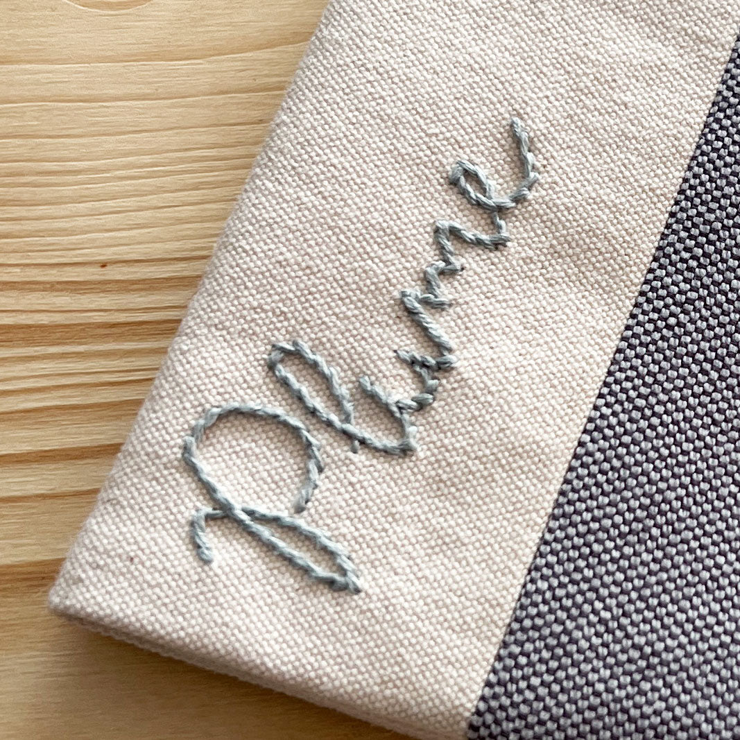 protège carnet pour animaux de compagnie - broderie du prénom personnalisable - fait main en France