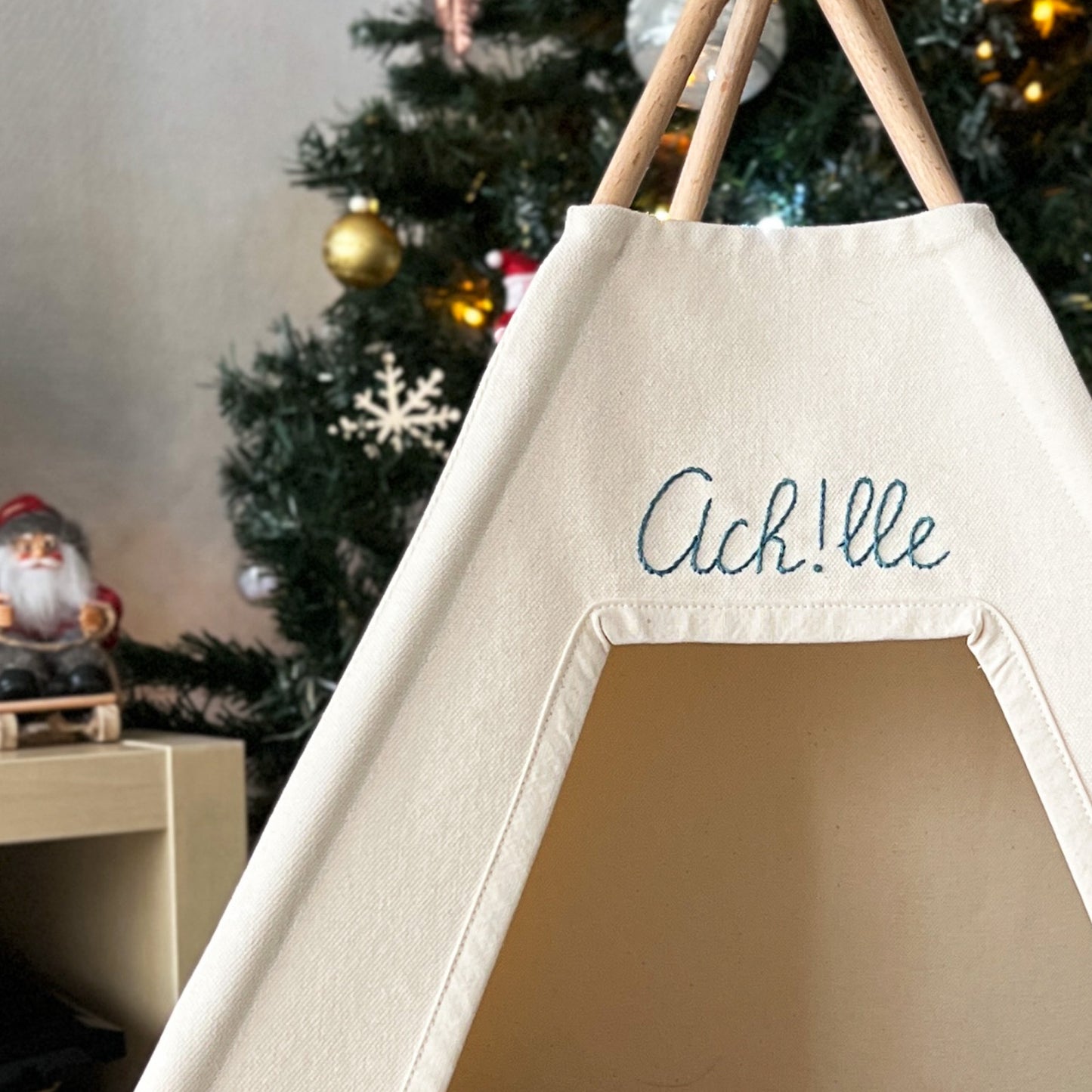 idee cadeau de noel personnalisé - Tipi pour chat personnalisé, prénom brodé à la main, fabriqué en france