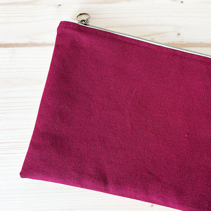 pochette plate fait main personnalisée avec broderie de prénom - bordeaux