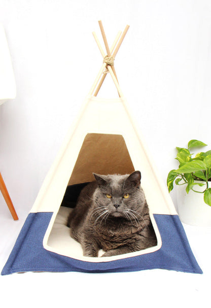 tipi pour chat bleu et crème avec coussin Made in France