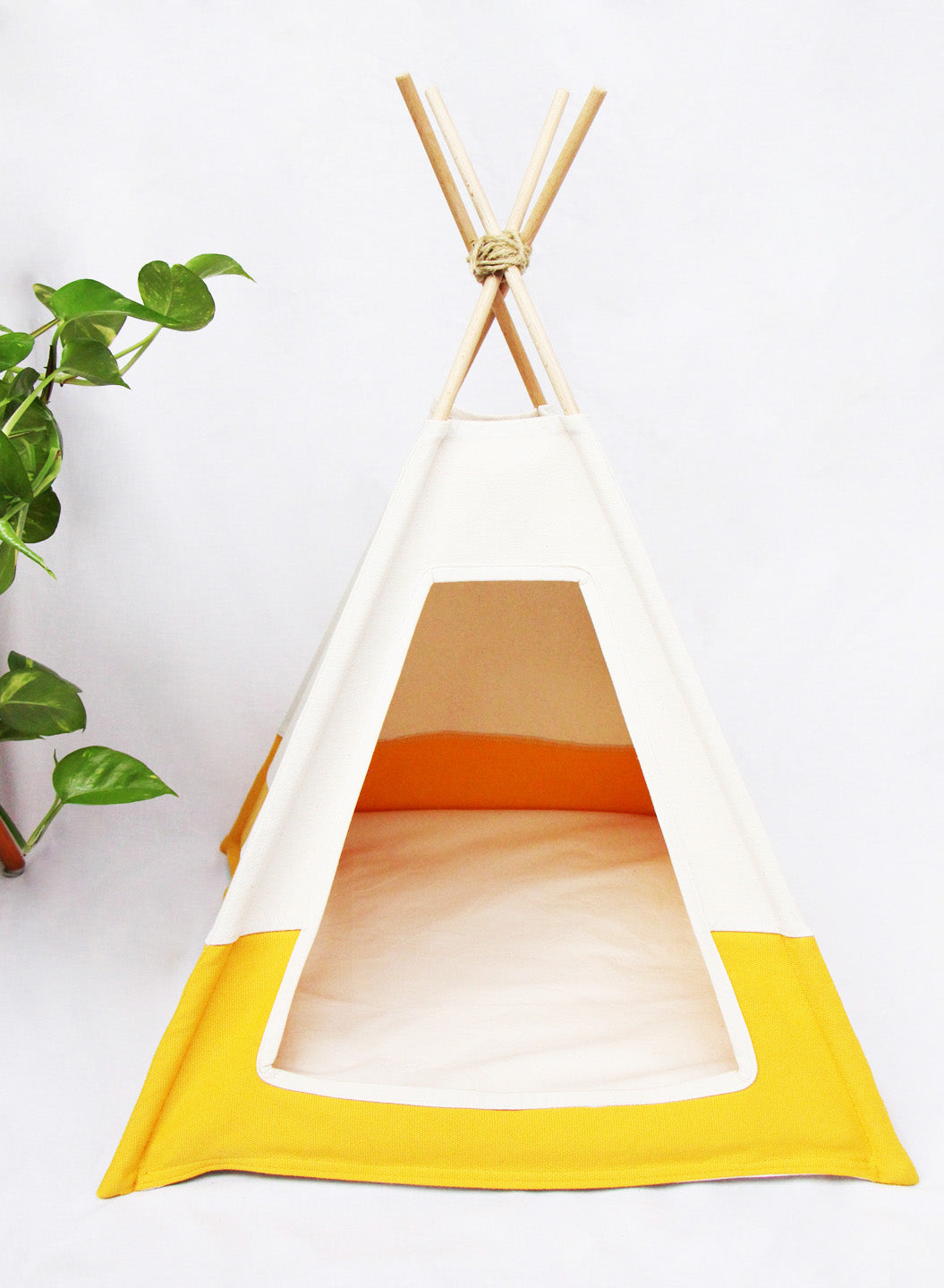 tipi pour chat jaune et crème avec coussin Made in France