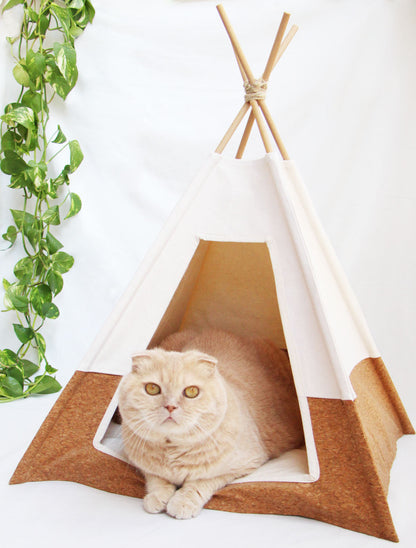 tipi pour chat en liège et crème avec coussin Made in France